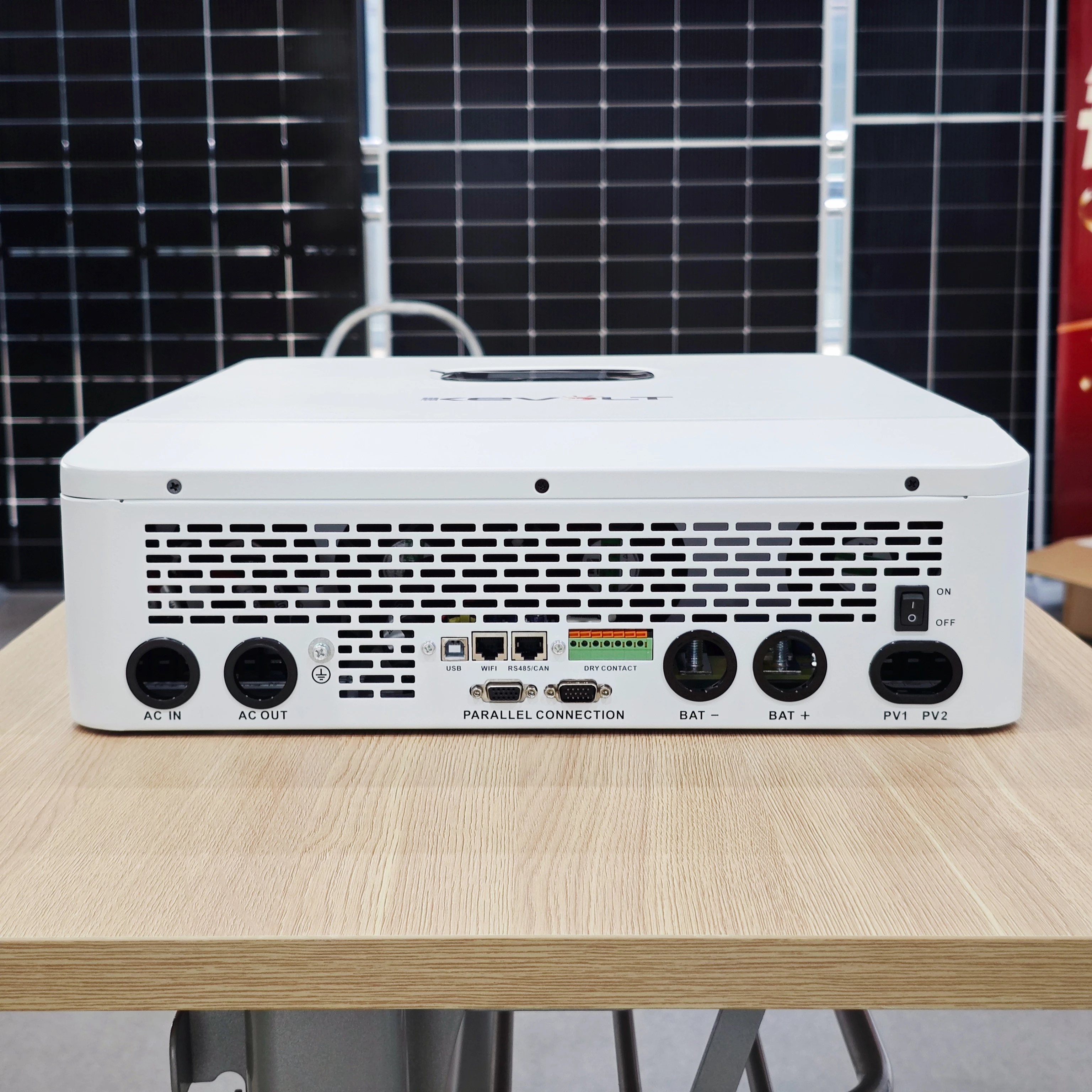 8/10KW US Version Voltage Single Hybrid Inverter